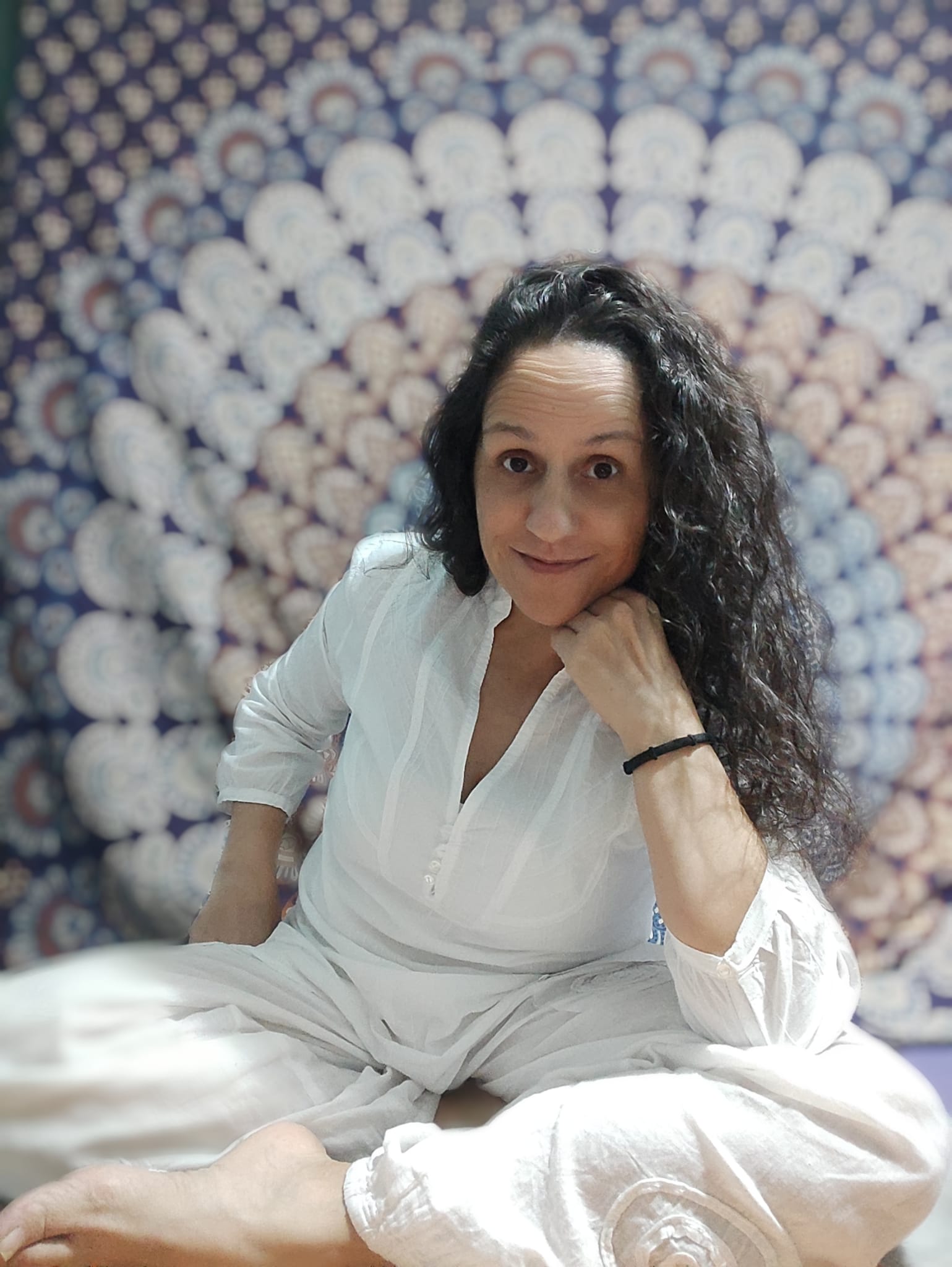 Charo Jai Priya, profesora de Kundalini Yoga y Ayurveda especializada en salud femenina