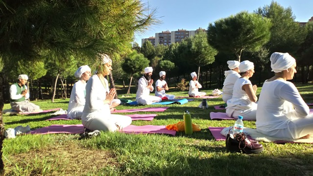 Clase de kundalini al exterior